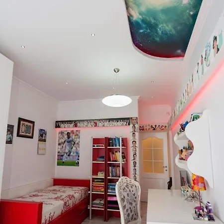 Place To In Tirana, Blloku, Pallat Agimi Apartmán *